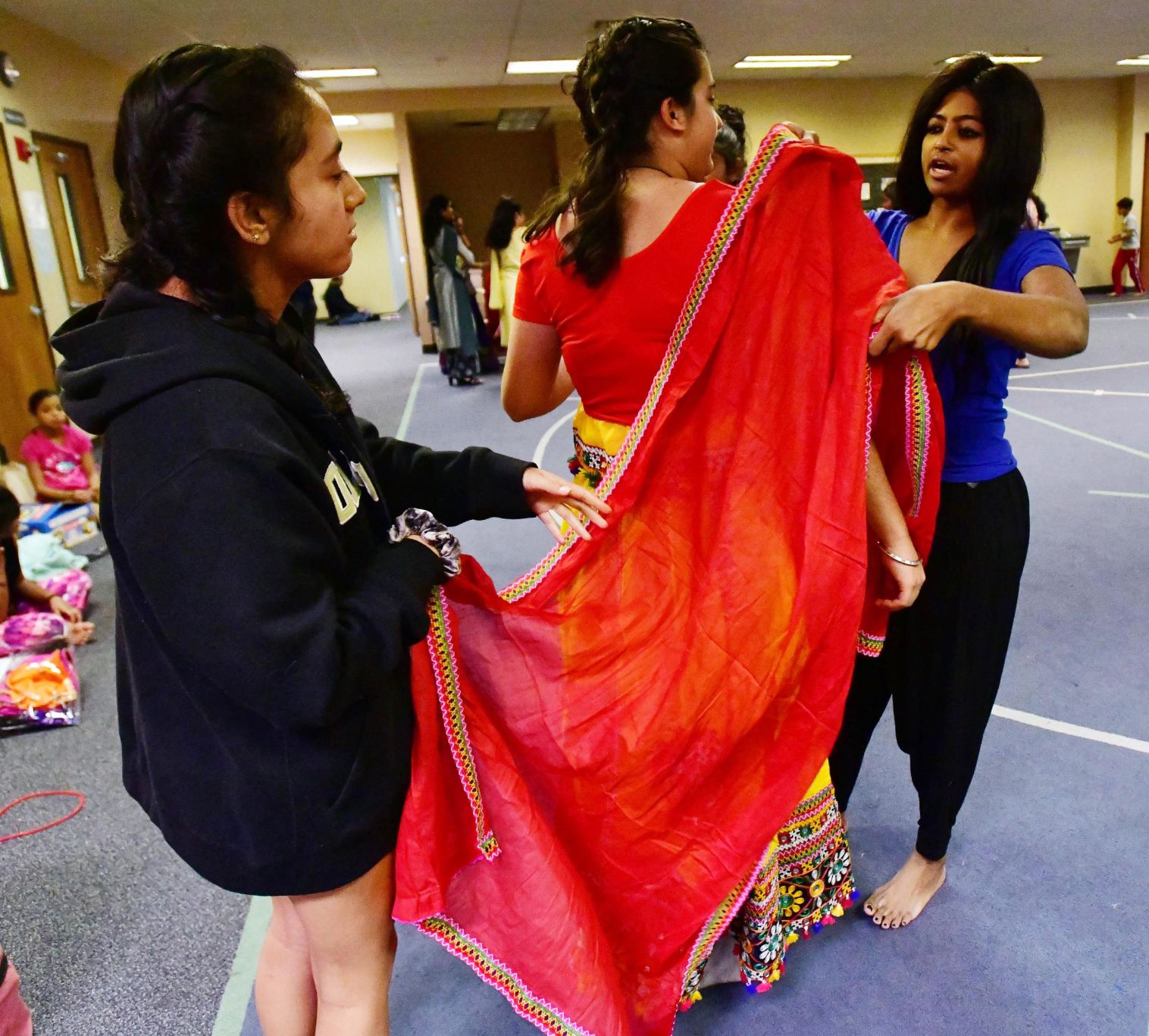 111219-news-diwali 42.JPG